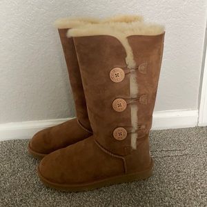 UGG Bailey Botton Triple Boot - Chestnut